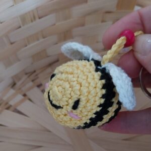 Pčelica privezak za ključeve mala 4x5 cm